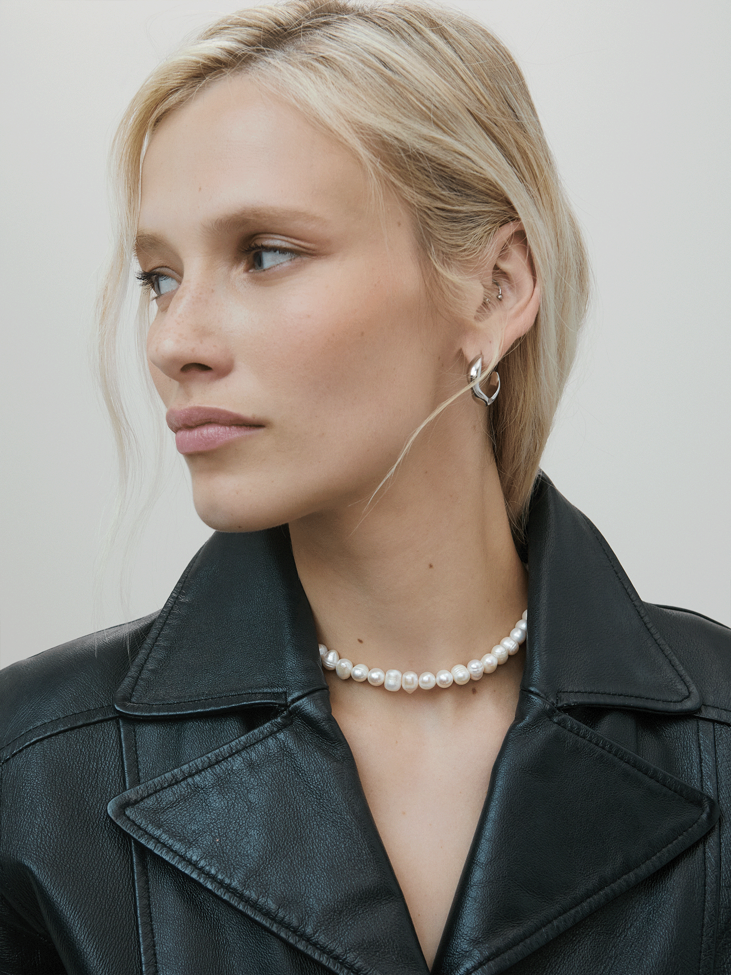 NASZYJNIK PEARL DEMURE